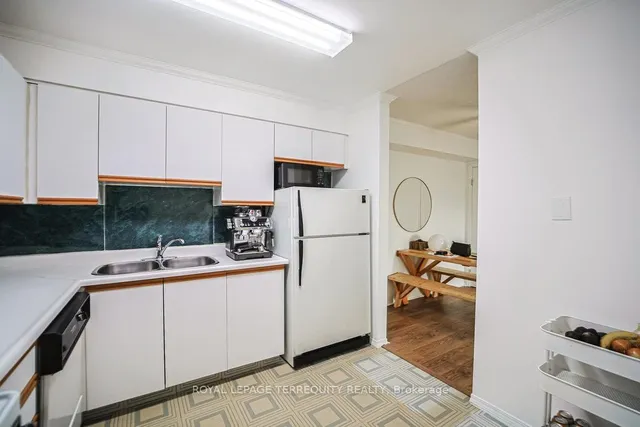 Additional image 16 of 95 Trailwood Dr Unit 832