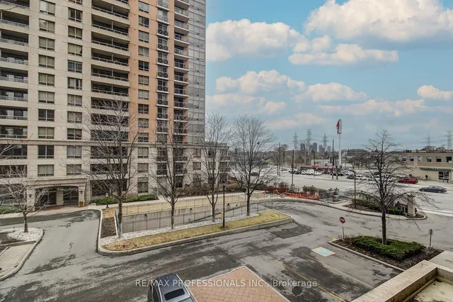 Additional image 24 of 5229 Dundas St Unit 312