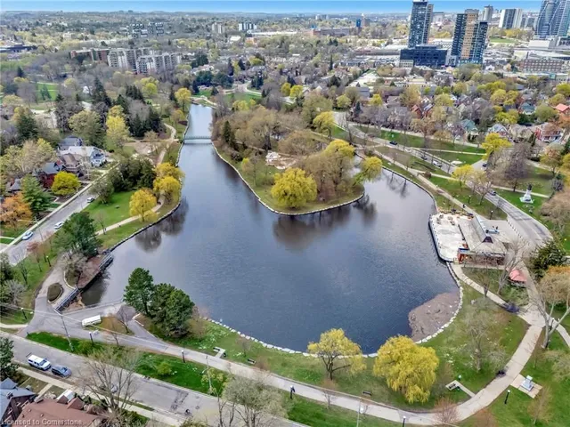 Additional image 2 of 399 Queen St Unit 217