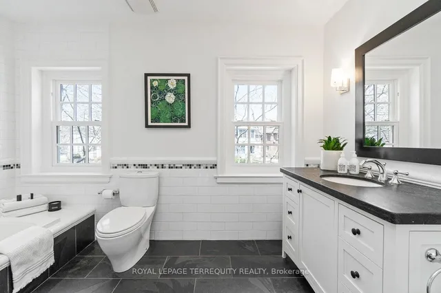 Additional image 33 of 33 Queen Marys Dr