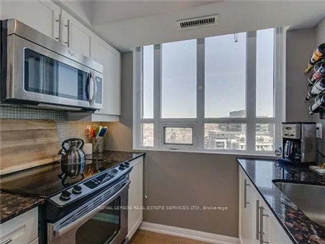 Additional image 4 of 125 Western Battery Rd Unit 1502