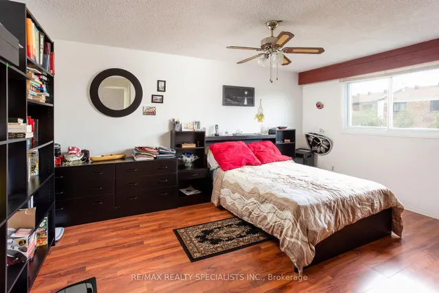 Additional image 25 of 40 Mayberry Crt