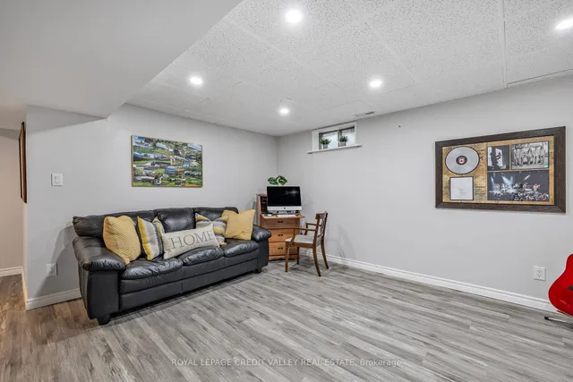 Additional image 28 of 65 Martindale Cres