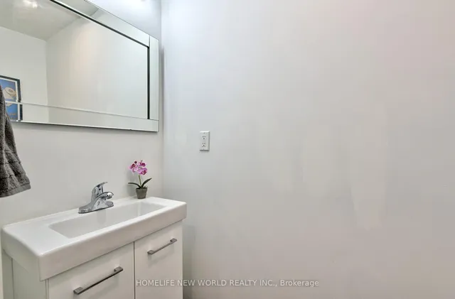 Additional image 12 of 253 Albany Ave