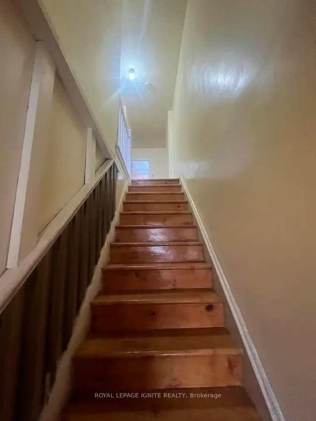 Additional image 6 of 852 Runnymede Rd