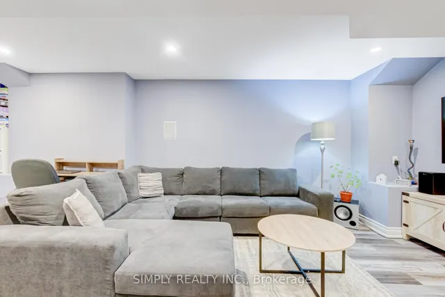 Additional image 43 of 45 Humberstone Cres