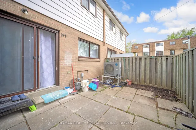 Additional image 43 of 144 Fleetwood Cres