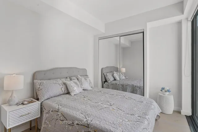 Additional image 26 of 81 Wellesley St Unit 2104