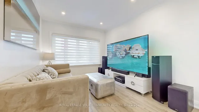 Additional image 24 of 33 Cloebury Crt