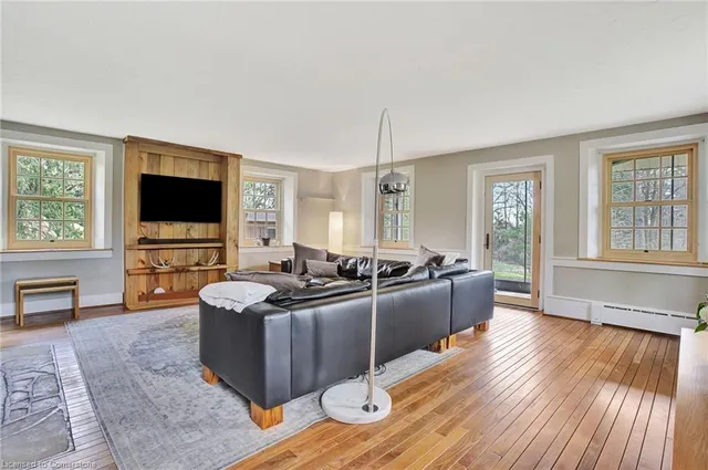 Additional image 30 of 17 The Kirksway