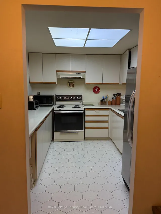 Additional image 3 of 20 Glebe Rd Unit 10