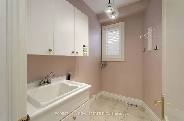 Additional image 30 of 51 Stuart Ave