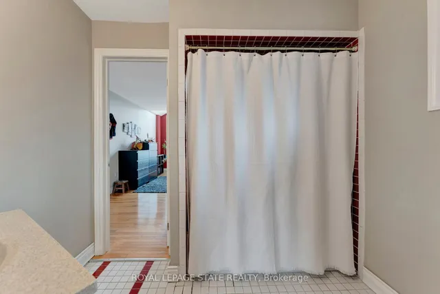 Additional image 31 of 660 Highvalley Rd