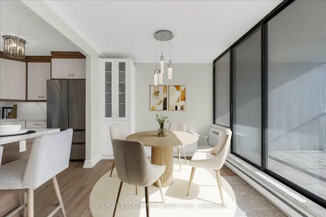 Additional image 5 of 75 Queen St Unit 1702