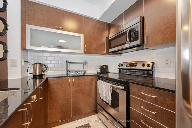 Additional image 18 of 28 Ted Rogers Way Unit 1506