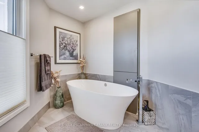 Additional image 21 of 59 Elodia Crt