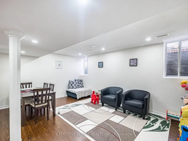 Additional image 40 of 1 Orangeblossom Tr