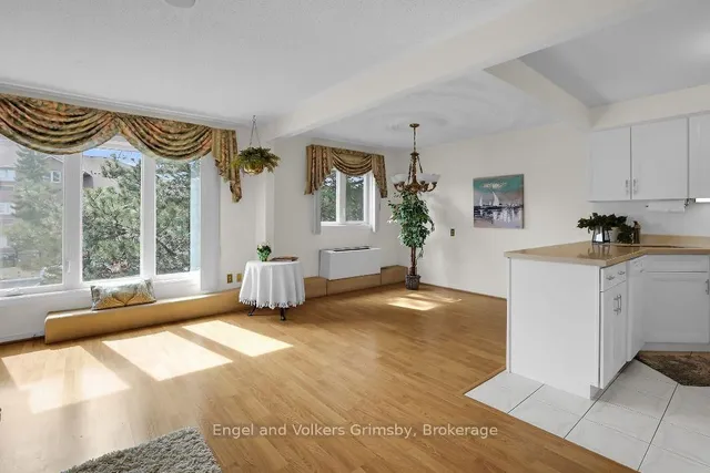 Additional image 7 of 3050 Pinemeadow Dr Unit 16