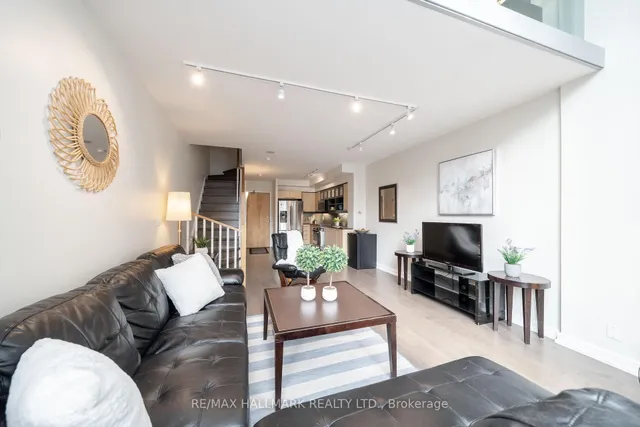 Additional image 4 of 36 Blue Jays Way Unit 1107