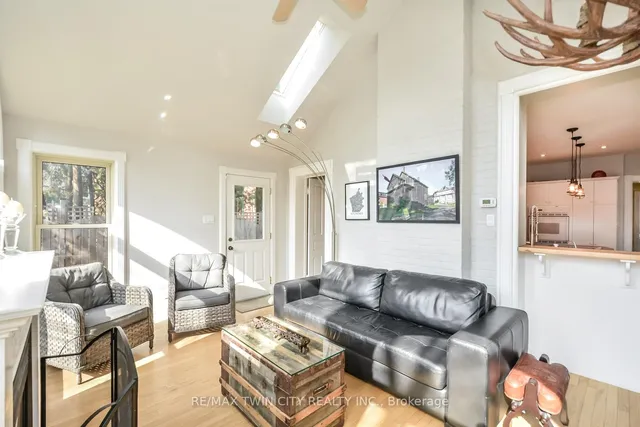 Additional image 22 of 19 Roland St