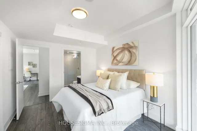 Additional image 21 of 403 Church St Unit 902