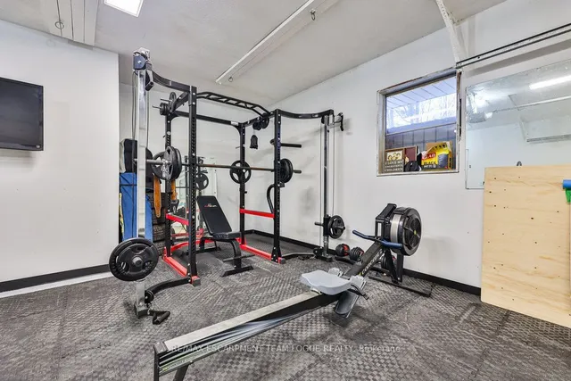 Additional image 31 of 306 SHOREVIEW Rd