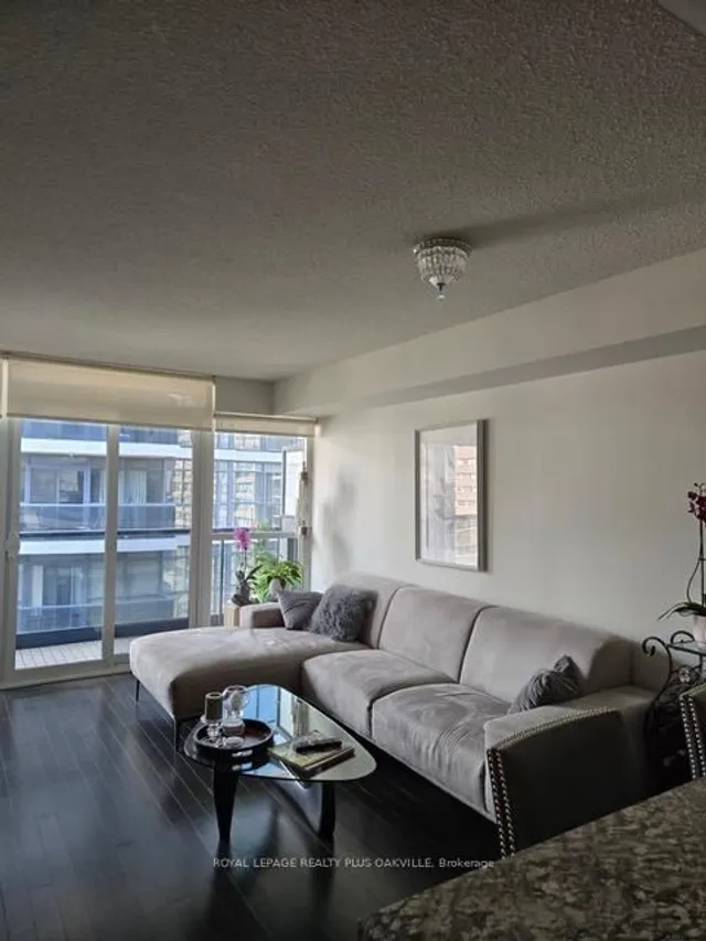 Additional image 5 of 25 Carlton St Unit 1506