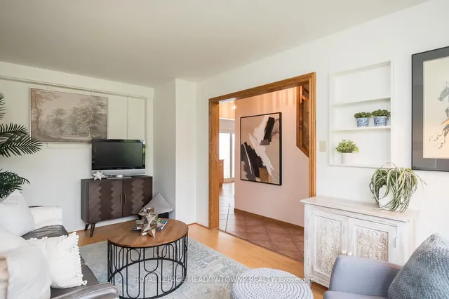 Additional image 7 of 852 Edison Crt