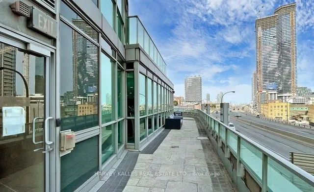 Additional image 15 of 18 Yonge St Unit 2012