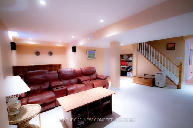 Additional image 35 of 1497 Estes Cres