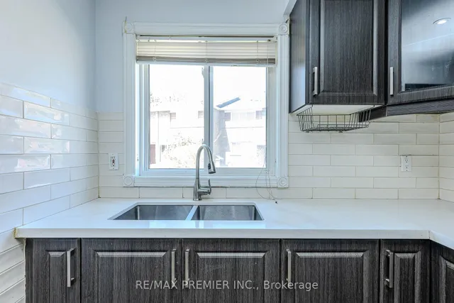 Additional image 7 of 2012 Martin Grove Rd Unit 48