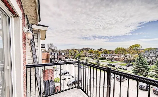 Additional image 13 of 45 Cedarhill Cres Unit 4D