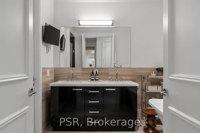 Additional image 38 of 311 Bay St Unit 3605