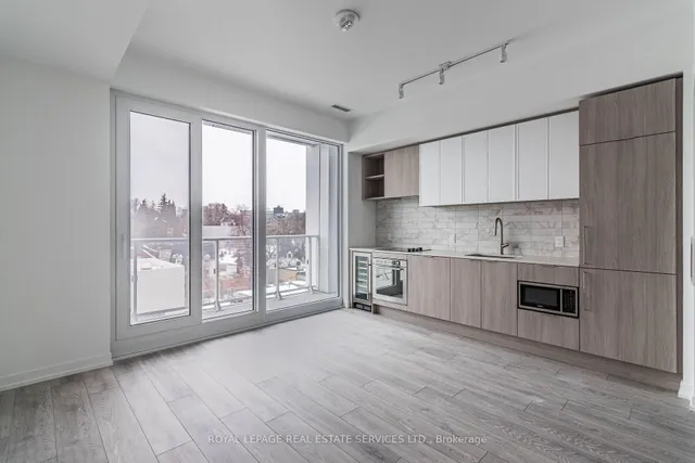 Additional image 6 of 2020 Bathurst St Unit 718