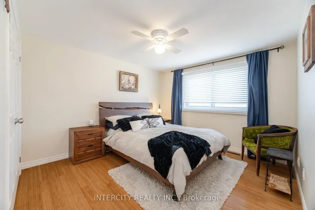 Additional image 28 of 35 Lower Canada Cres