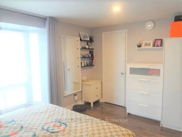 Additional image 11 of 246 John Garland Blvd Unit 43