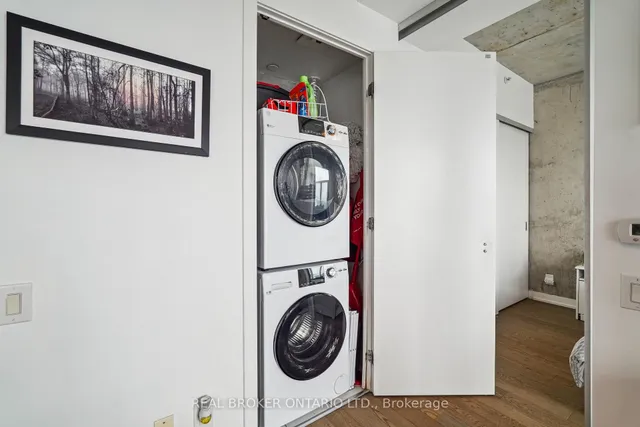 Additional image 27 of 11 Charlotte St Unit 2504