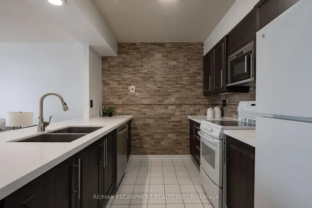 Additional image 6 of 50 Eglinton Ave Unit 1002