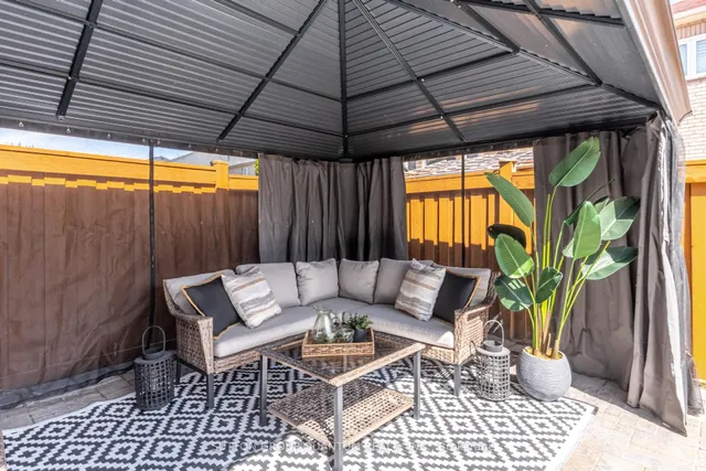 Additional image 44 of 49 Supino Cres