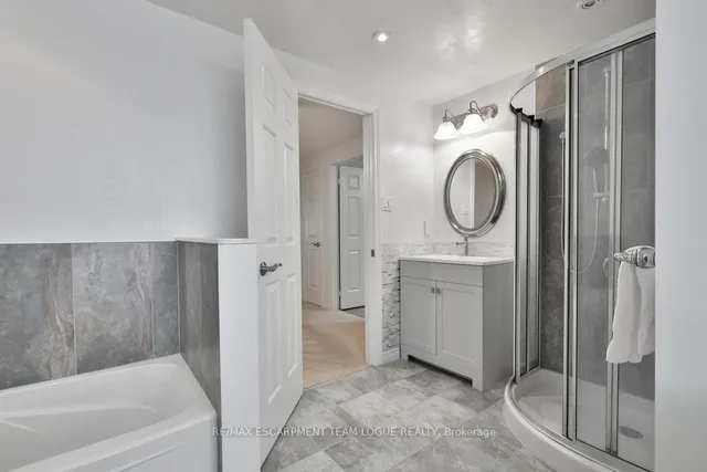 Additional image 34 of 2223 VISTA Dr