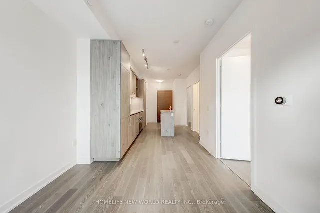 Additional image 28 of 1 Yorkville Ave Unit 1212