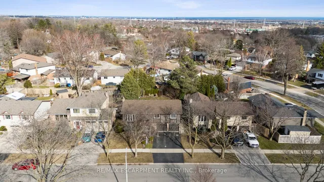 Additional image 49 of 2187 Sandringham Dr