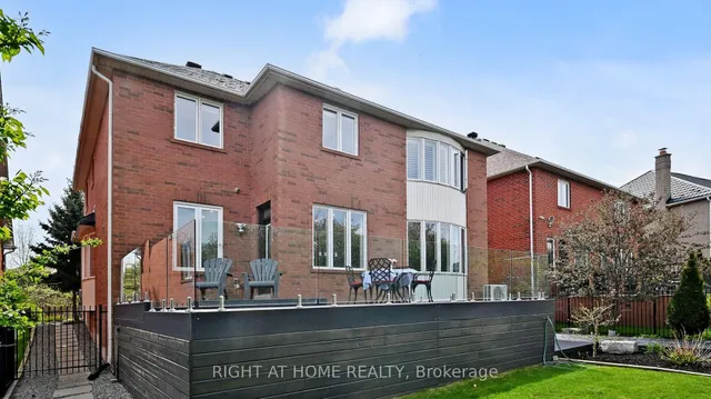 Additional image 47 of 1504 Pinery Cres