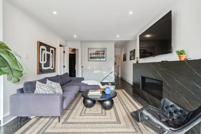 Additional image 32 of 300 Avenue Rd Unit 4