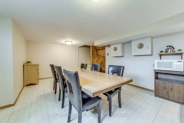 Additional image 26 of 6899 Darcel Ave