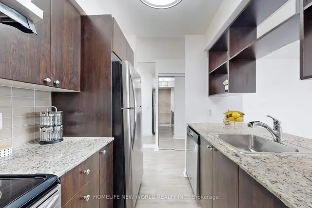 Additional image 10 of 151 Village Green Sq Unit 501