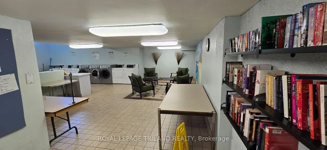 Additional image 31 of 44 LONGBOURNE Dr Unit 405