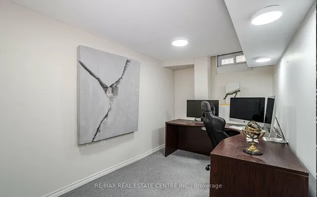 Additional image 34 of 2046 Glenada Cres