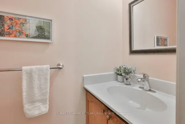 Additional image 23 of 2223 VISTA Dr