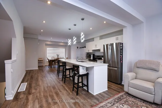 Additional image 20 of 187 Wilson St Unit 4